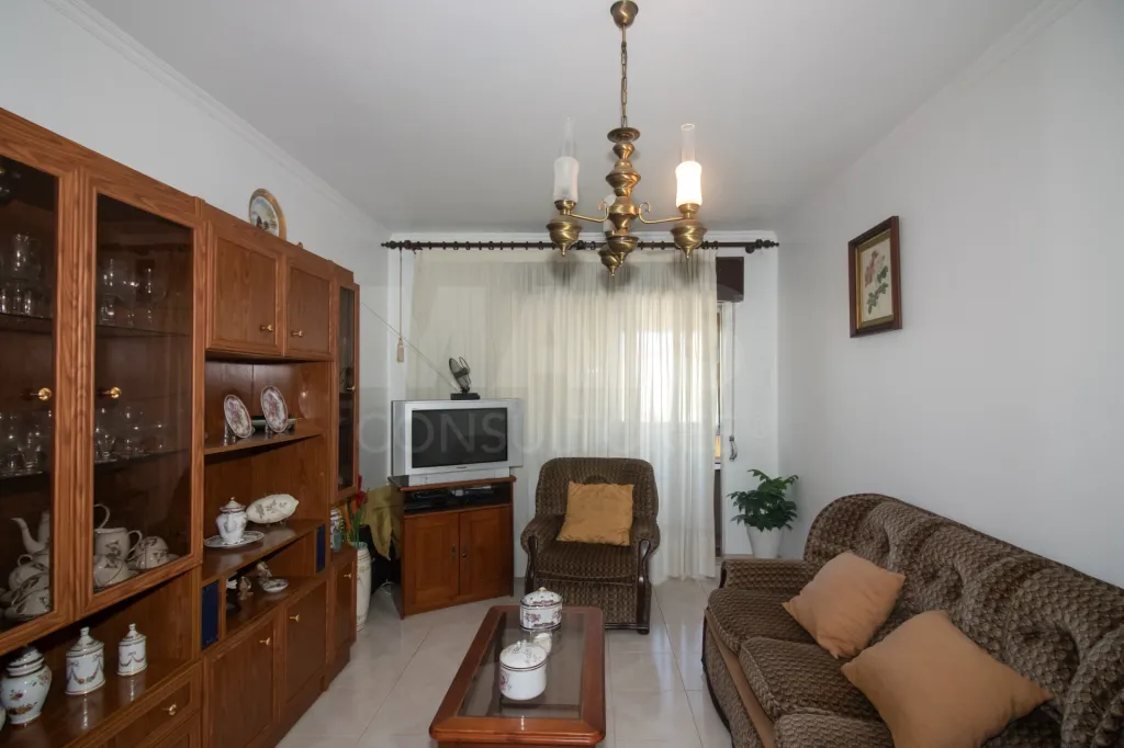 Apartamento T2 no Carregado