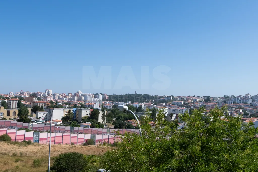 Excelente T2 no Alto do Forte
