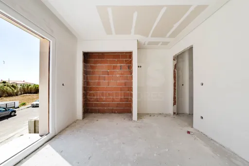 Moradia T4 com Garagem e Terraço
