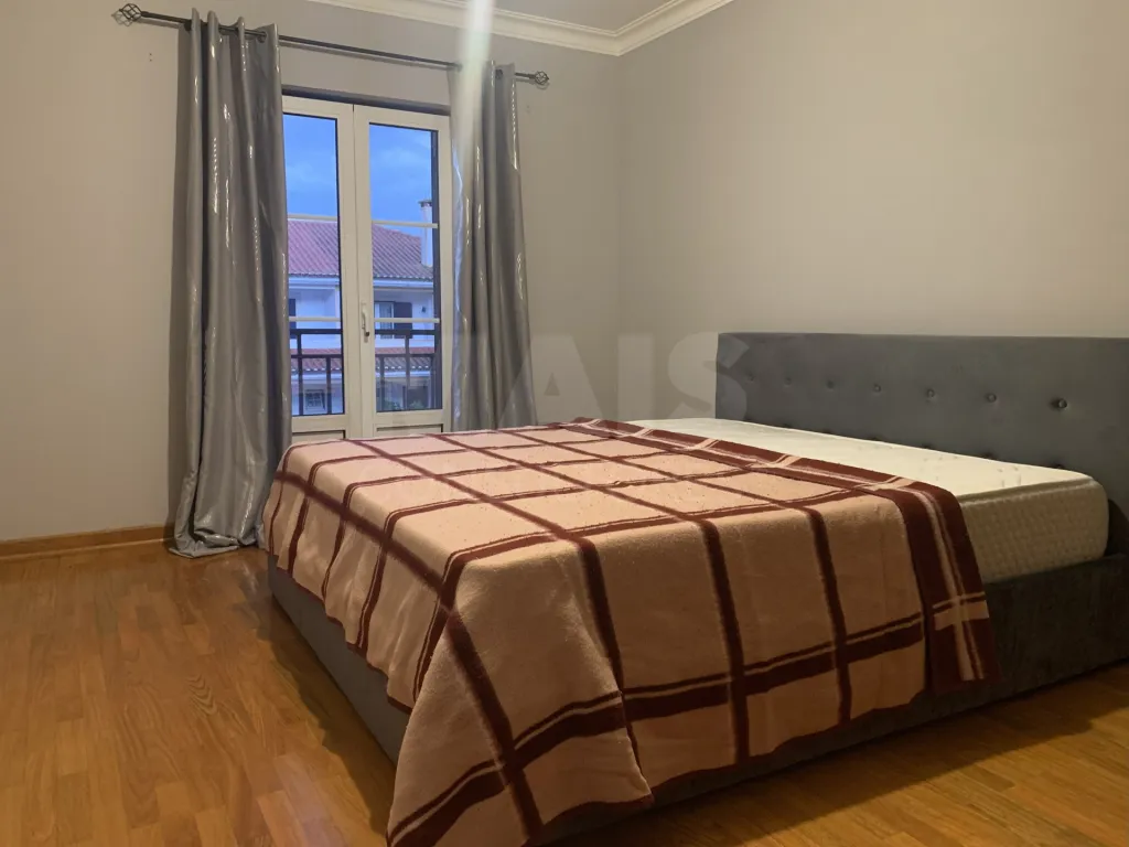 Apartamento T2 em Vale de Santarém