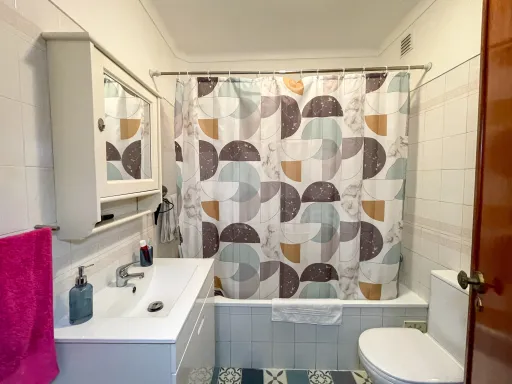 1-Bedroom Apartment with Balcony | Move-In Ready | 2 Elevators | Pendão, Queluz