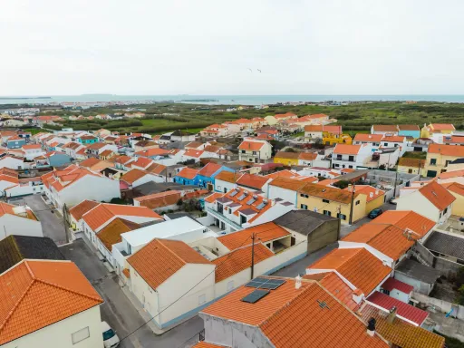 Apartamento T1 com 2 terraços