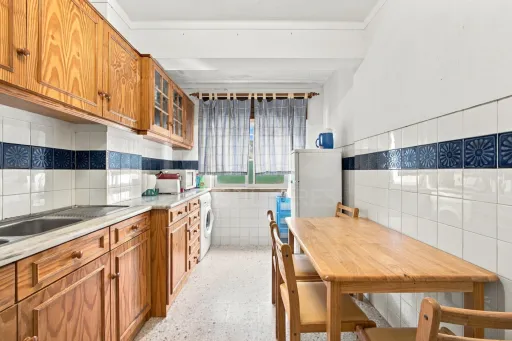 Apartamento T2 com marquise em Peniche