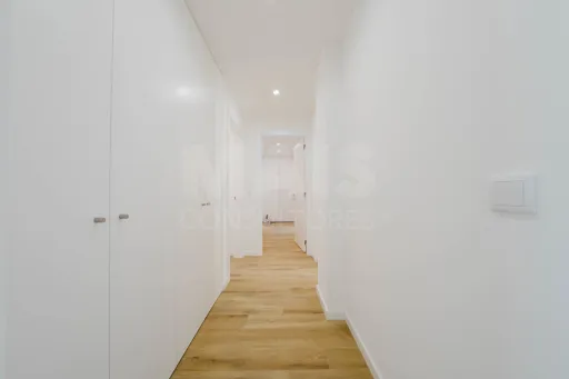 Apartamento T2 na Nazaré c/ 2 lugares de garagem