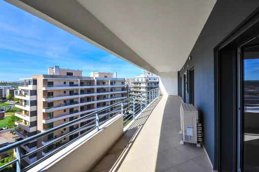T3 + 1 Duplex com Box para 2 carros e Terraço | Colinas do Cruzeiro, Odivelas