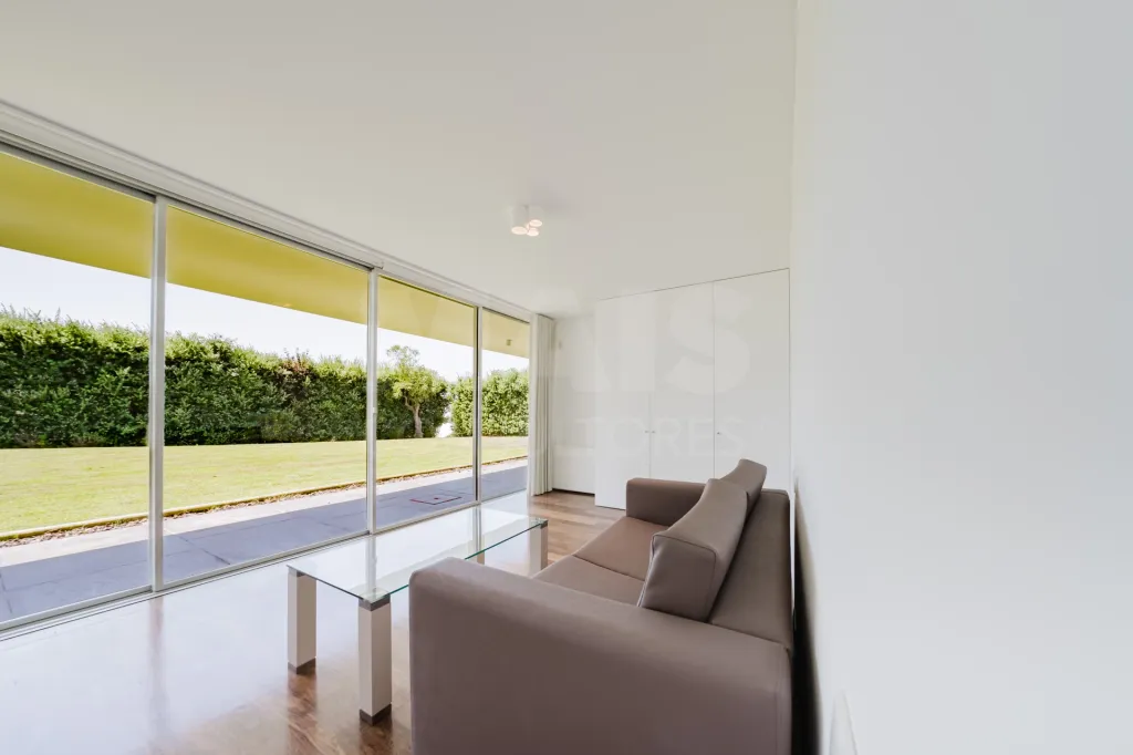 Moradia T4 com piscina inserida num Resort em lote com 1191m2