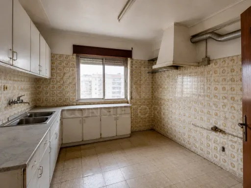 Apartamento T3 em Feijó, Almada