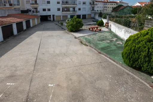 🏠 Loja para Transformação em Apartamento T3+1