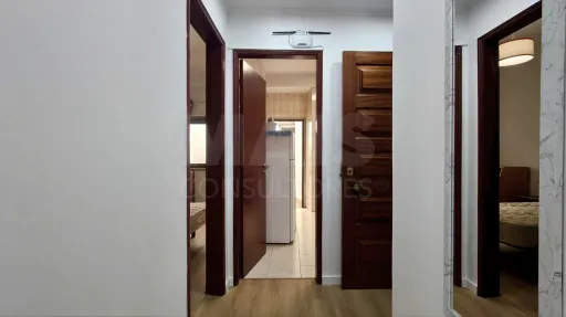Apartamento T2 com Terraço e Potencial | Centro das Caldas da Rainha