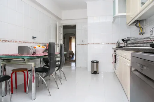 🏡T3 Luminoso e Pronto a Habitar em Monte Abraão