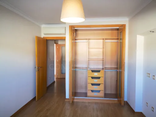 Apartamento T1 com terraço de 28 m² no Murganhal, Caxias