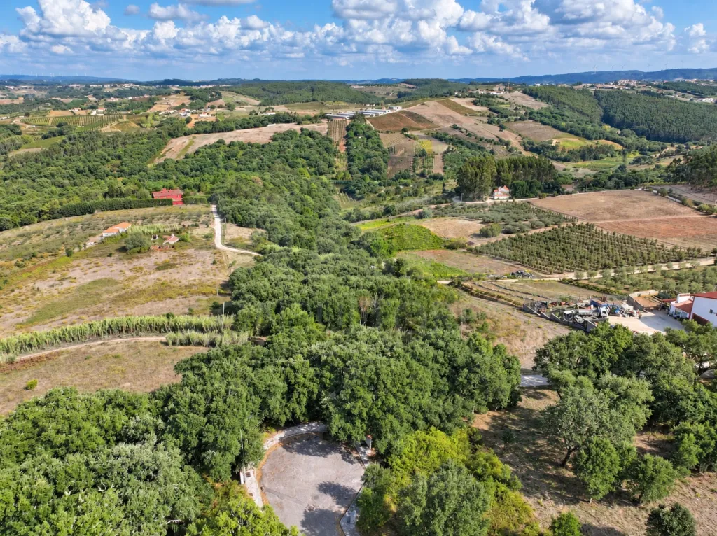 Lote Urbano de 607m2 para Moradia | A-dos-Negros, Óbidos