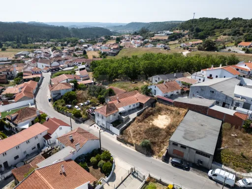 Terreno Urbano com Projeto Aprovado | Furo de Água e Opção Chave na Mão