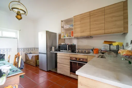 Moradia Bifamiliar no Cadaval com terreno de 1880m2