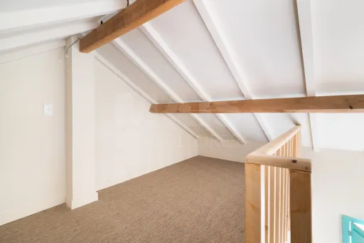 Moradia T1+1 totalmente renovada — moderna, acolhedora e com espaço exterior