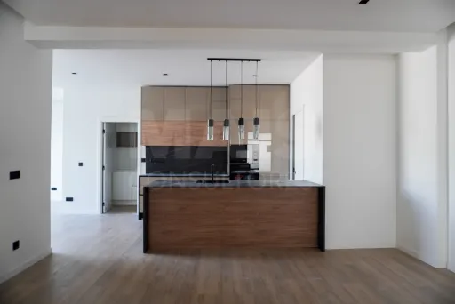 🏡 T0 LOFT NOVO a 2 min. da estação