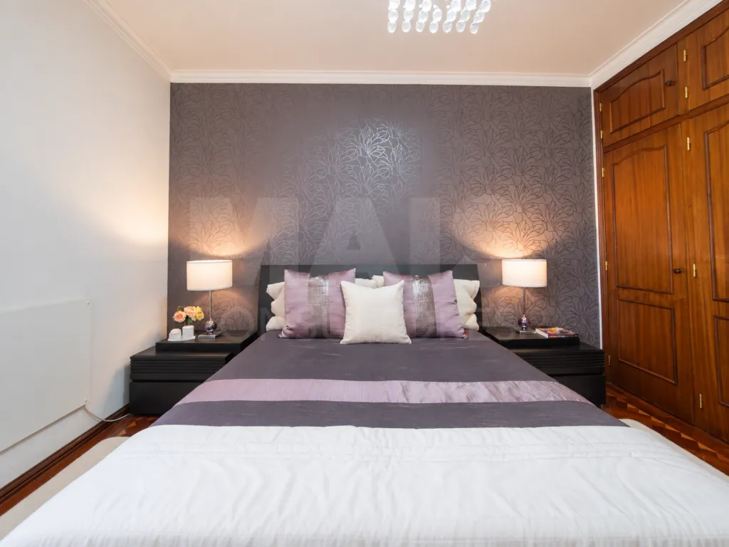 T3 no Carregado com excelentes areas com varanda e parqueamento