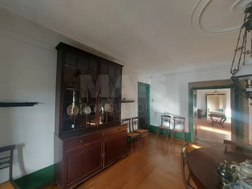 Casa Senhorial com Brazão em Coja- Arganil.