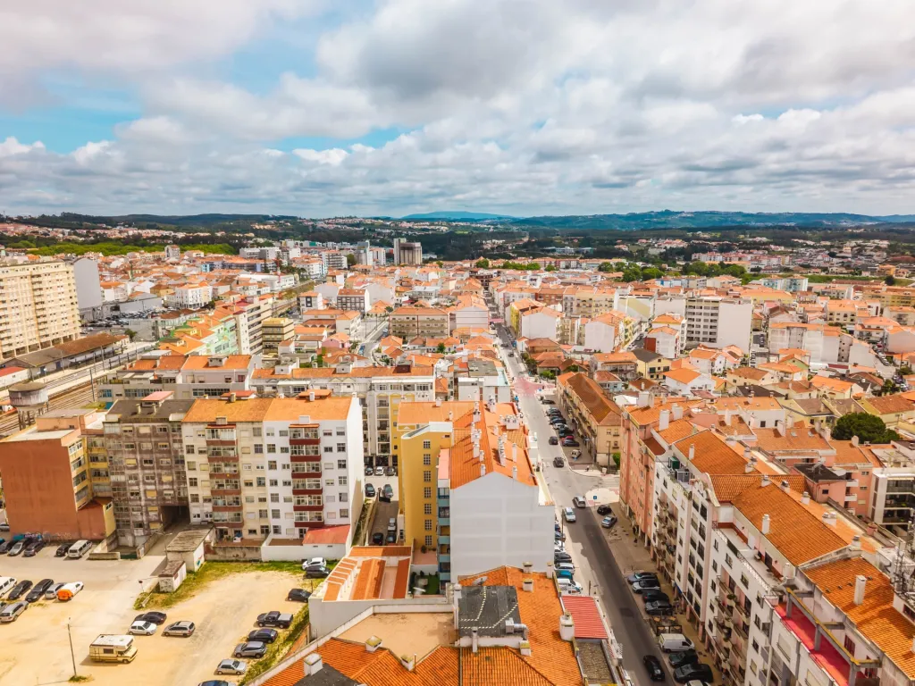 Apartamento T2, com elevador e estacionamento - Caldas da Rainha