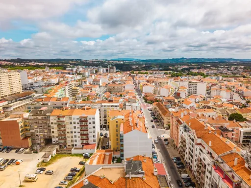 2 bedroom apartment, with elevator and parking - Caldas da Rainha