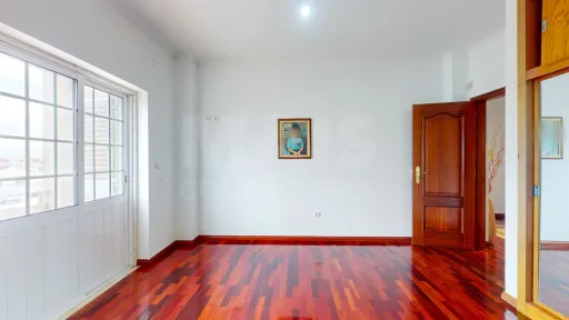 Moradia Santa Iria de Azoia com VISTA RIO