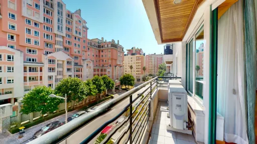 3 Bedrooms Parque Principes with Box