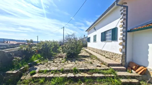 Moradia térrea T3 com Garagem e Logradouro em Malpartida - Almeida