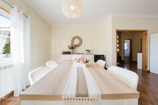 🏡 3-Bedroom House—Furnished and Fully Equipped | Jacuzzi | Garage | Backyard
