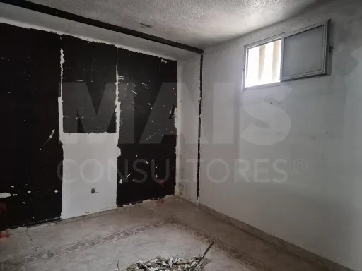 Oportunidade de Investimento em Vialonga – Moradia T2 para Remodelação