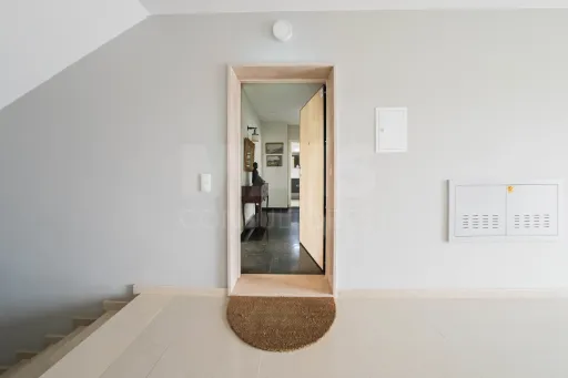 Apartamento recente com piscina e excelente exposição solar junto à praia do Baleal