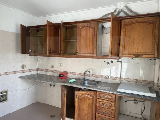 Já pensou em viver e trabalhar no sítio mais central de Arruda? 🍷✨