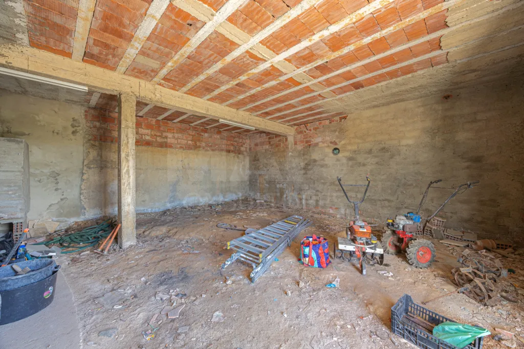 2-Bedroom House with Garage | 400 m² Lot | Ota – Alenquer