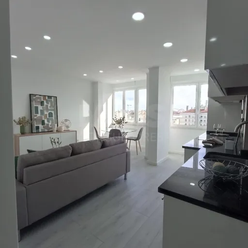 Apartamento T3 Lisboa Benfica com Garagem