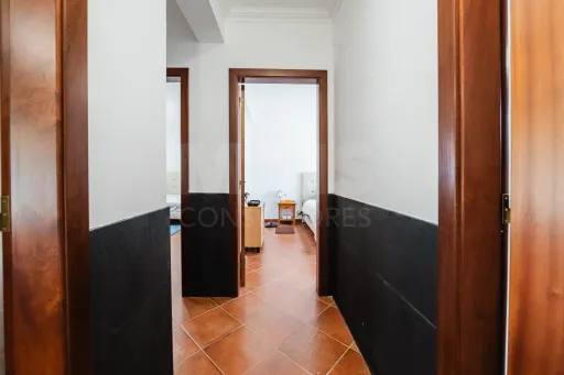 Moradia Térrea c/ piscina, árvores de fruto e garagem a 7 minutos da cidade