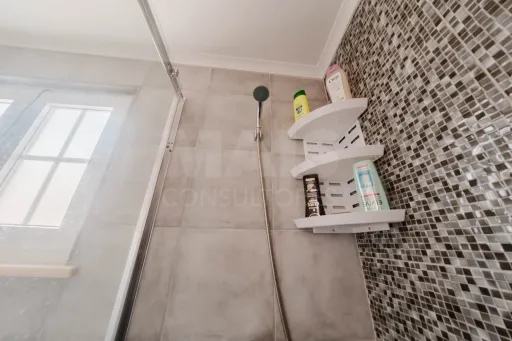 Imóvel junto à Marginal Norte