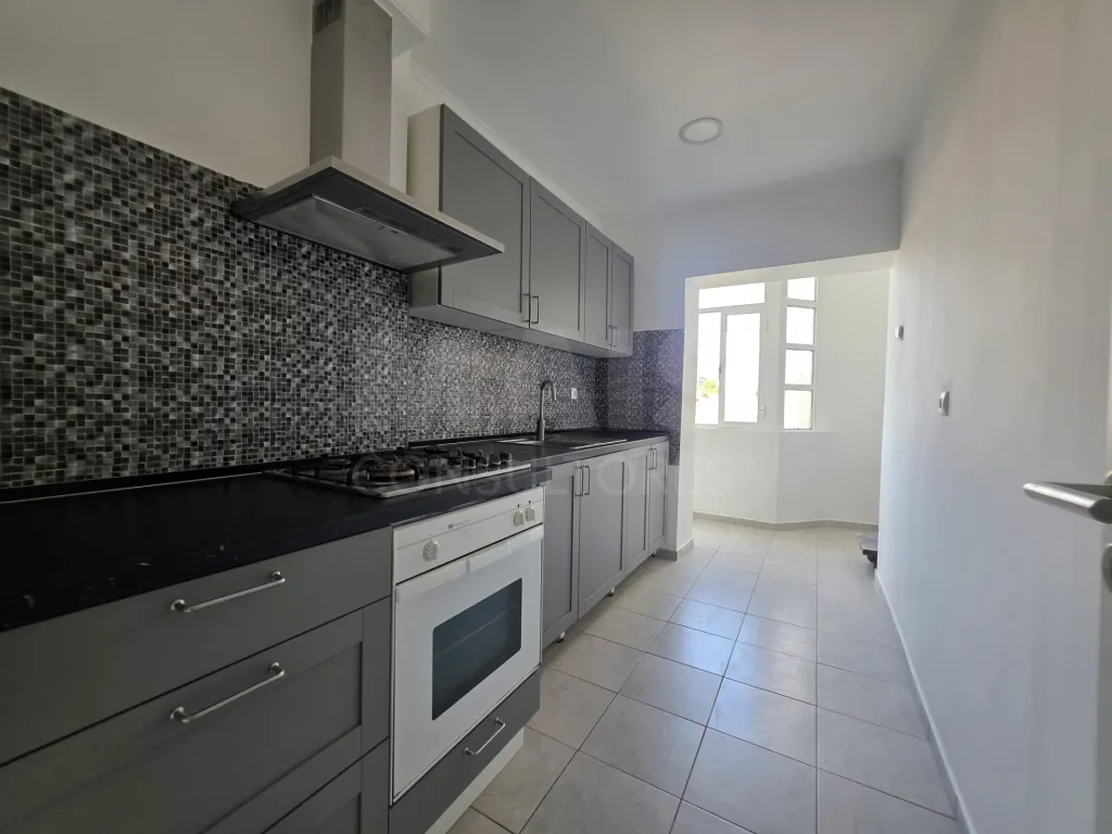 T2+1 remodelado no centro de Queluz |  Equipa Top+