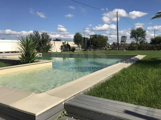 Quinta com moradia T4, piscina e anexos a 35 mint de Lisboa