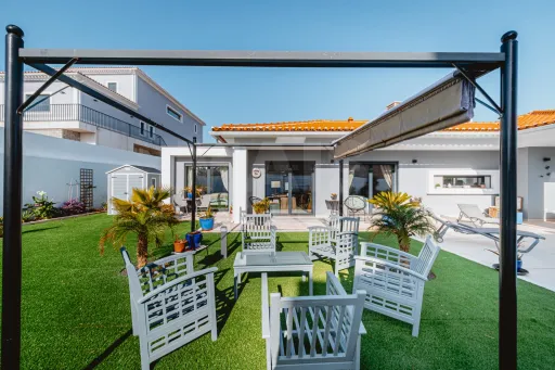Moradia T3 (Térrea) com Piscina e Jardim - Nadadouro