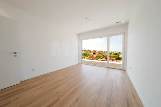 ROOFTOP PRIVATIVO com vista sobre o Atlântico | Moradia T3 com Piscina | COSTA DE PRATA