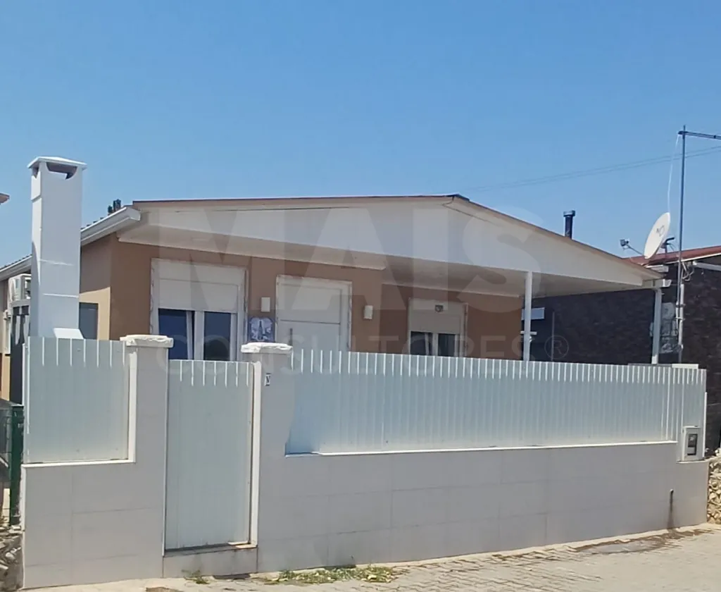 Moradia Modelar Como Nova T2 no Parque Verde