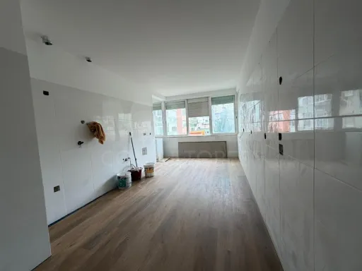 Apartamento T4 em Carnide
