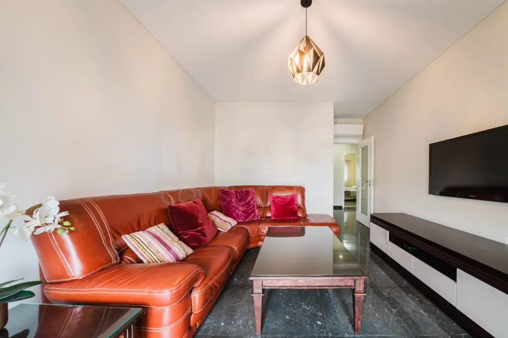 Apartamento recente com piscina e excelente exposição solar junto à praia do Baleal
