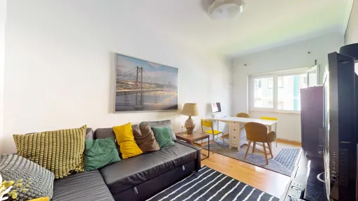 Apartamento T3 com Varandas no Centro de Massamá
