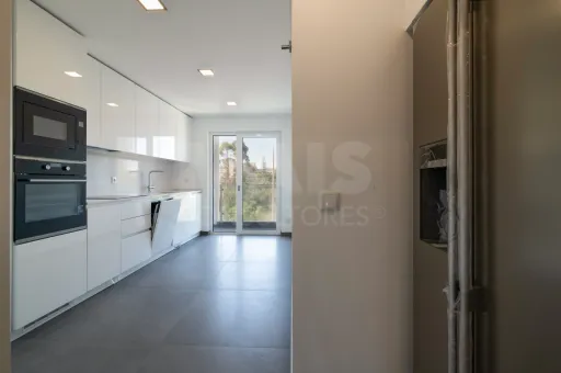 3-Bedroom Apartment in Quinta das Marianas