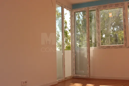 T3 remodelado na Parede: bairro tranquilo, a 10 minutos a pé da praia