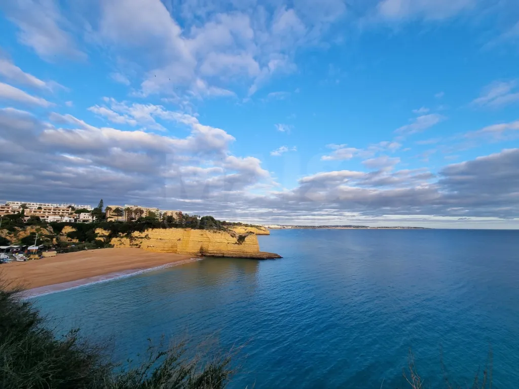 Apartamento T2 em Porches perto das praias