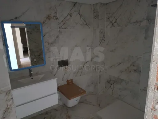 Apartamento T3 com varanda - Rinchoa - Rio de Mouro