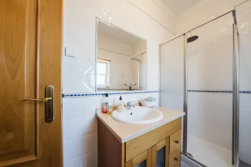 🏡 3-Bedroom House—Furnished and Fully Equipped | Jacuzzi | Garage | Backyard