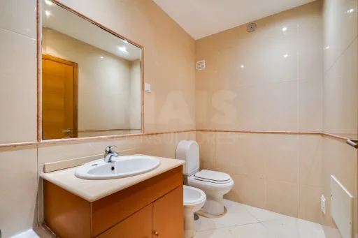 Apartamento T2 com 1 Lugar de Estacionamento  e Varanda | Próximo da Praia da Rocha – Encosta da Marina  - Portimão