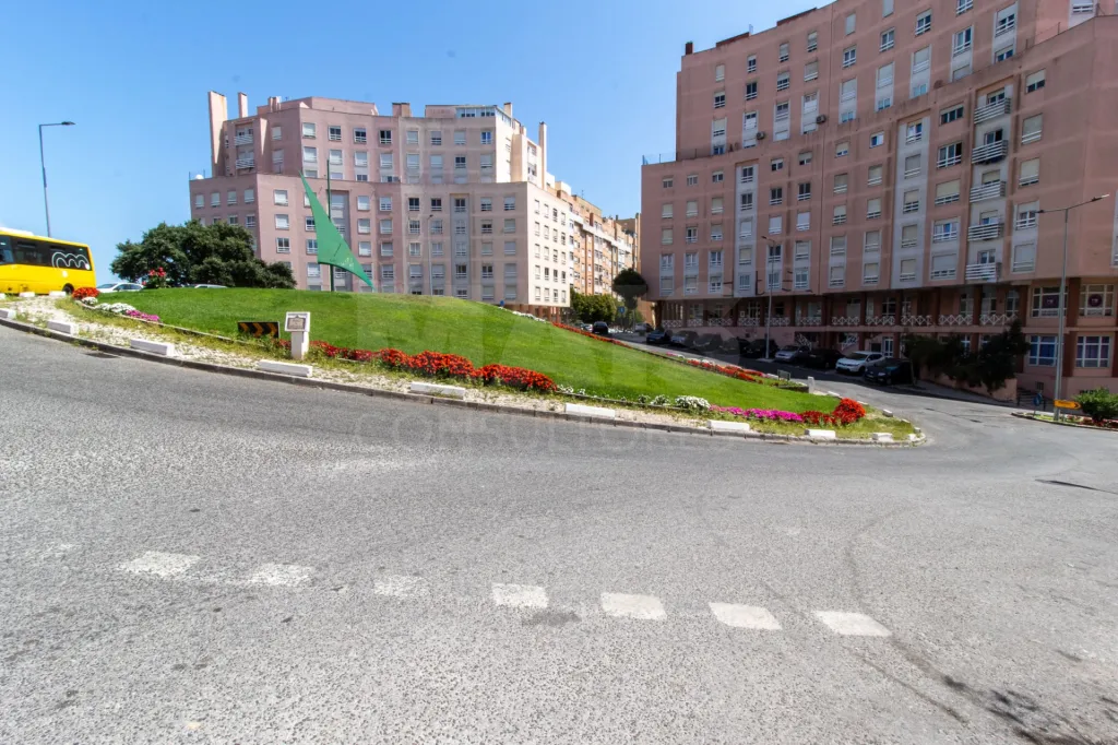 Apartamento T2 | Avenida de Fitares  - Rinchoa – Rio de Mouro - Sintra